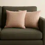 Poduszki z materiału boucle BALOO – inspiracja dekoracyjna